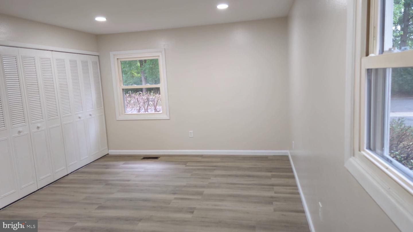 12304 Melling Property Photo 8