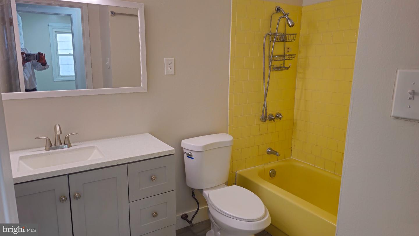 12304 Melling Property Photo 12