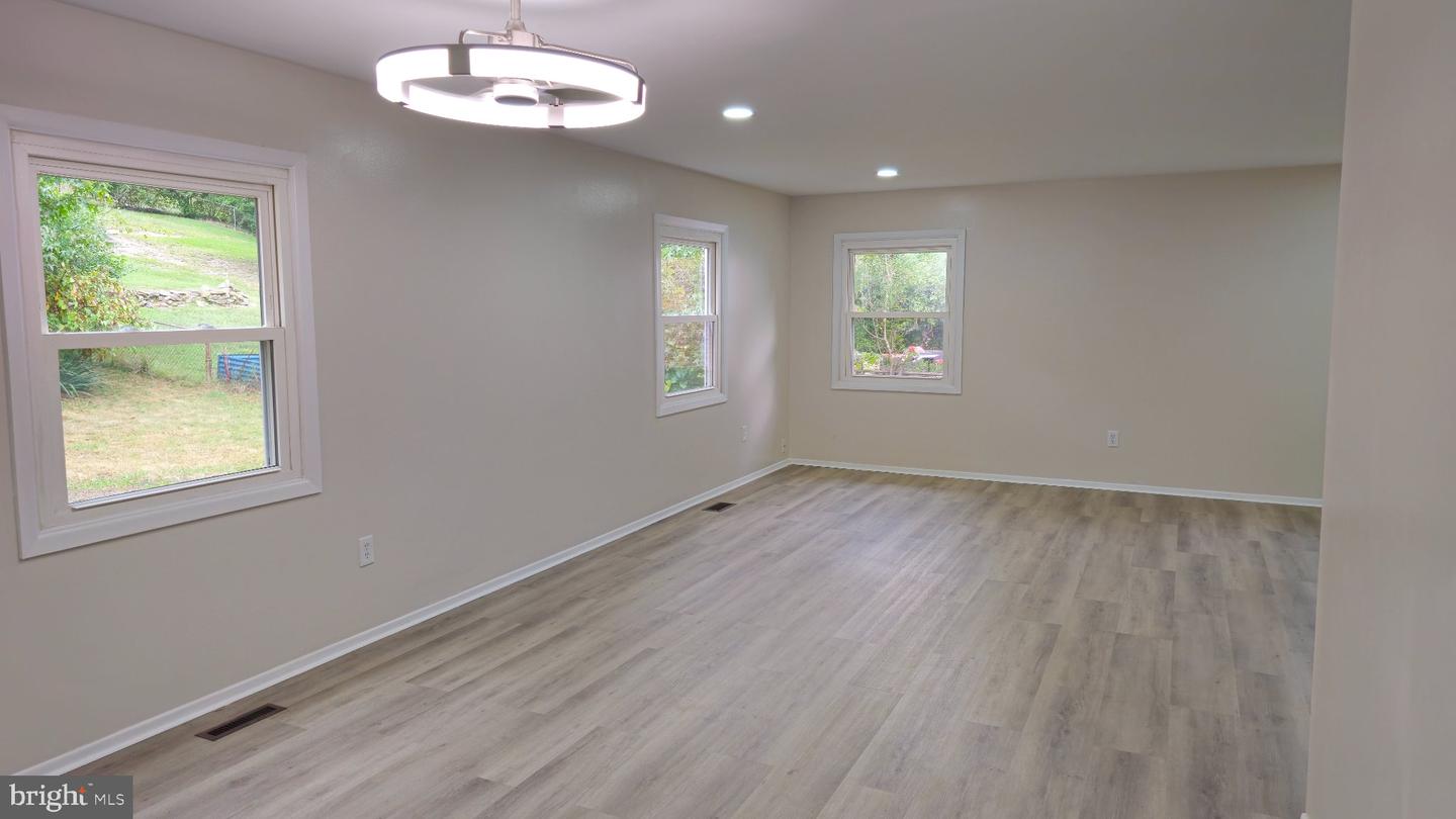 12304 Melling Property Photo 16