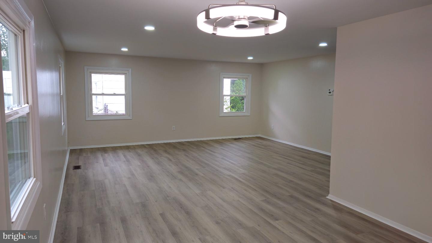 12304 Melling Property Photo 20