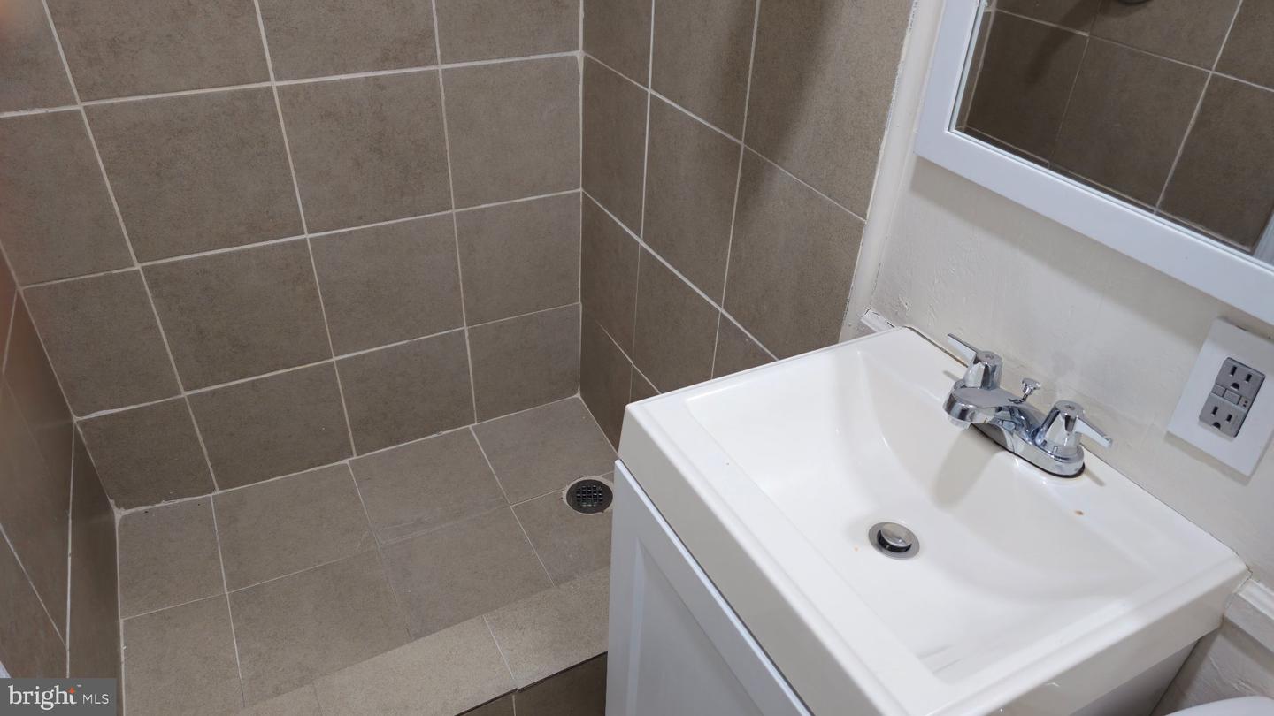 12304 Melling Property Photo 25