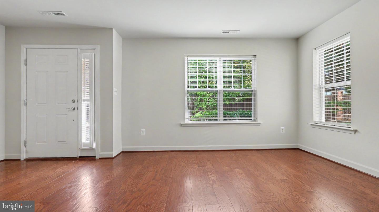 MDPG2219168 Property Photo 6