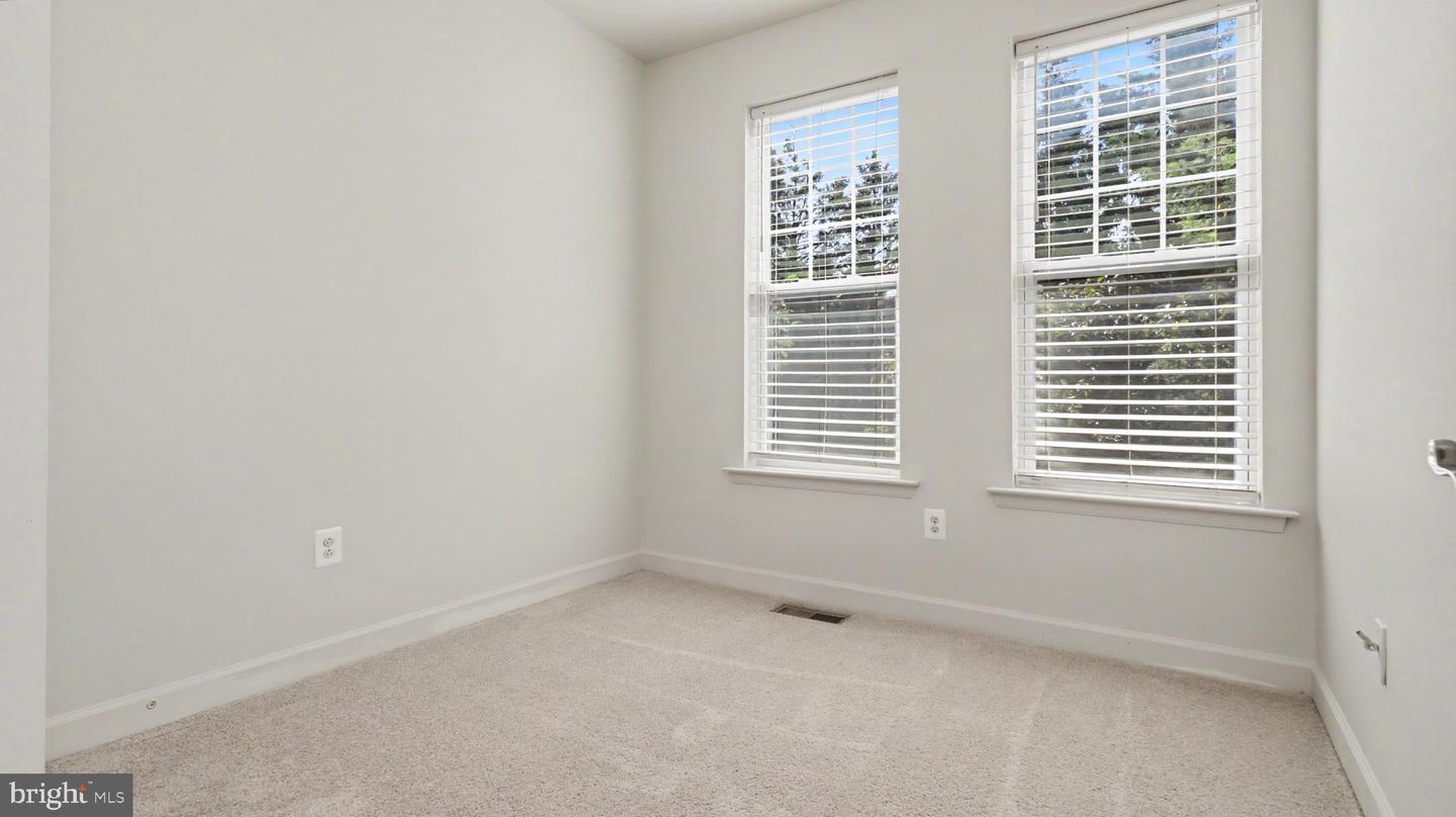 MDPG2219168 Property Photo 34