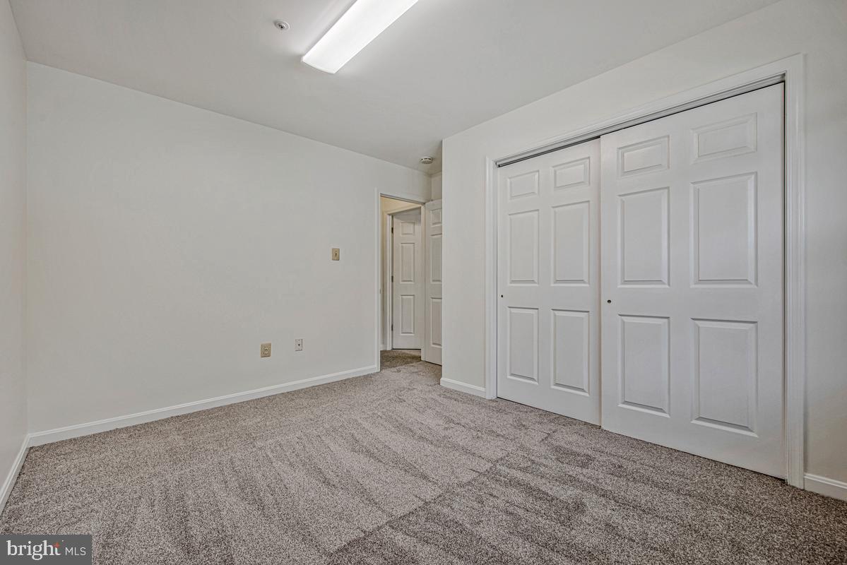 9506 48th Ave Property Photo 14
