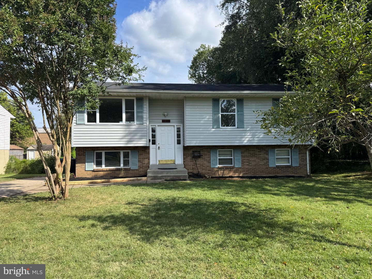 9201 51st Ave Property Photo 1