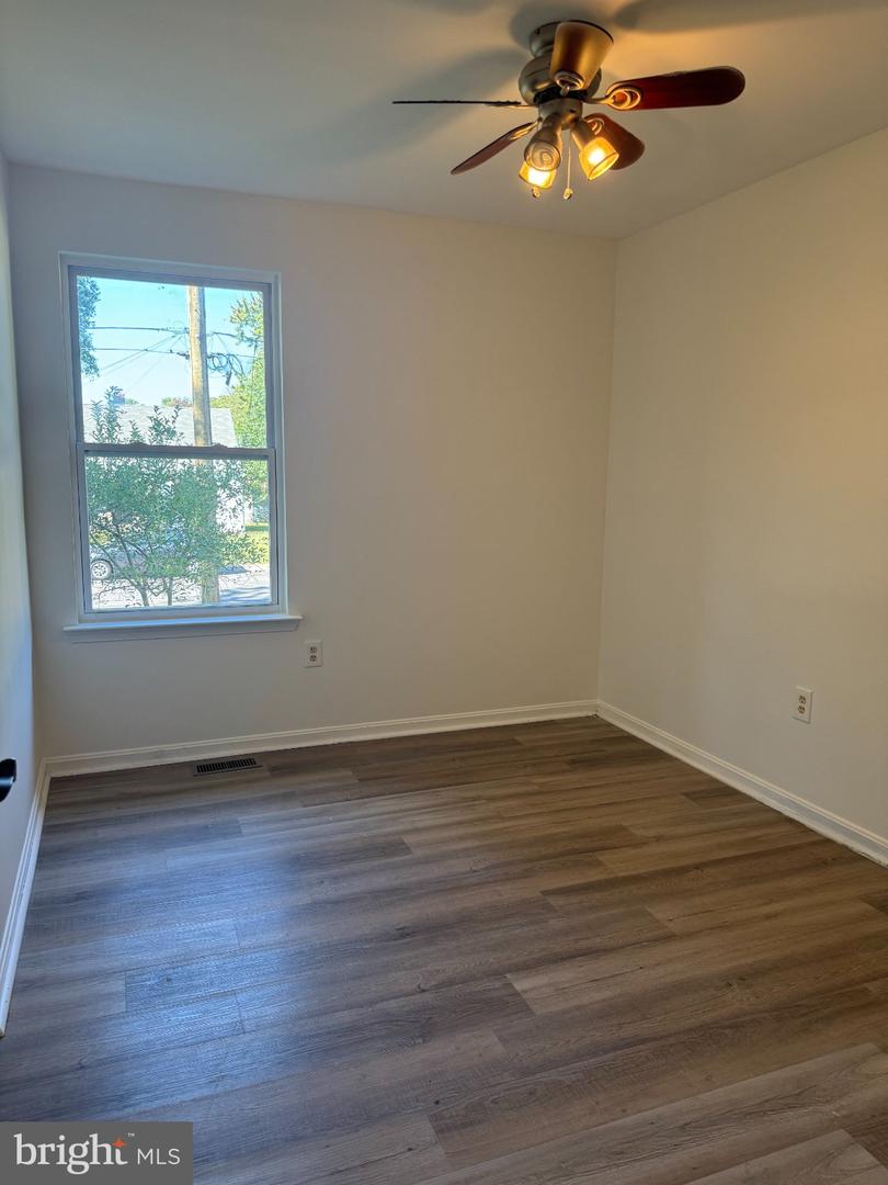 9201 51st Ave Property Photo 11