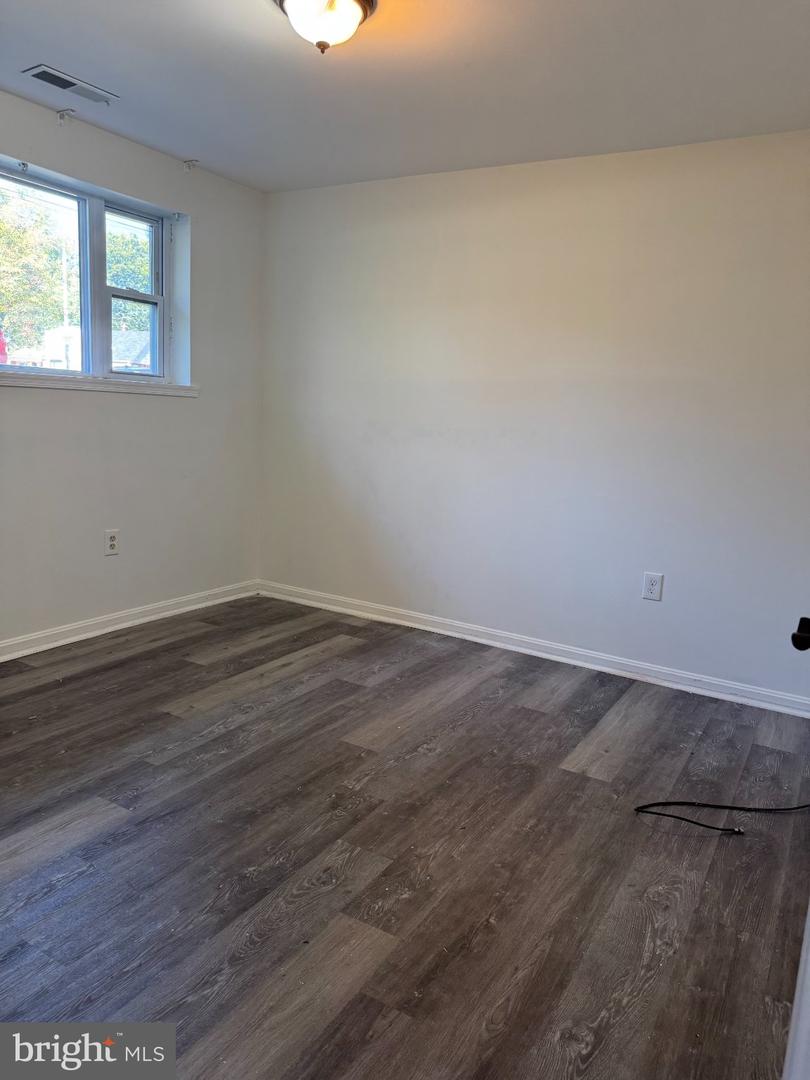 9201 51st Ave Property Photo 13