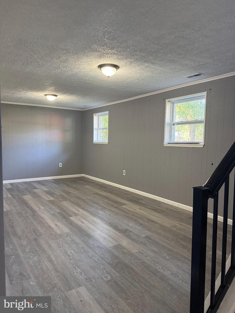9201 51st Ave Property Photo 14