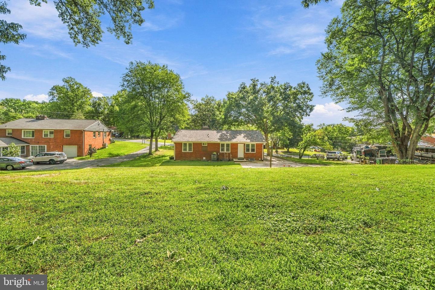 4804 Henderson Rd Property Photo 43
