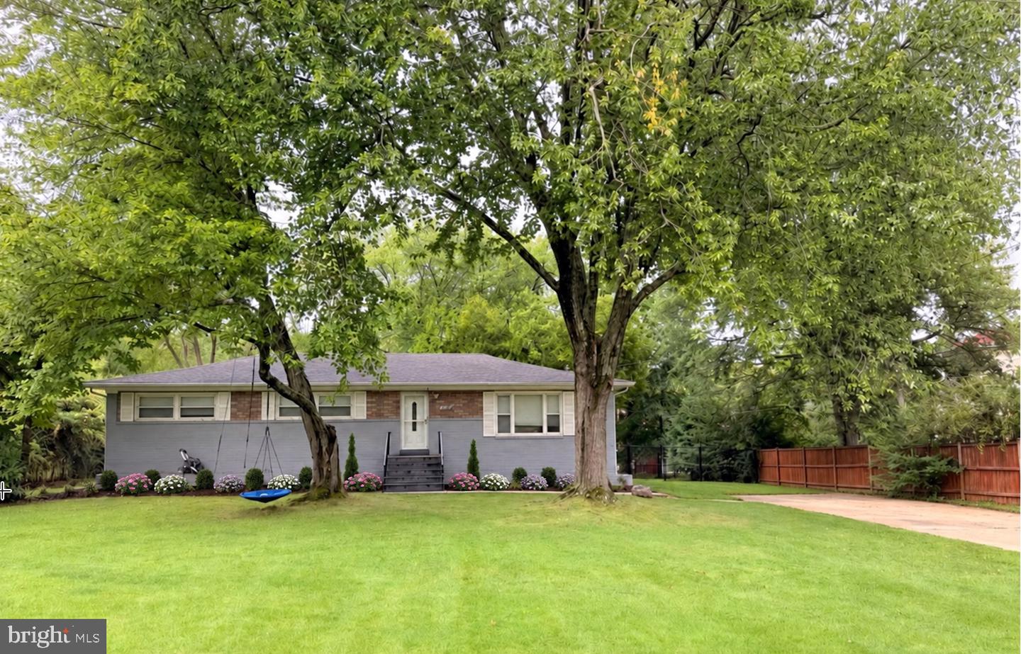 10807 Hill Top Dr Property Photo 1
