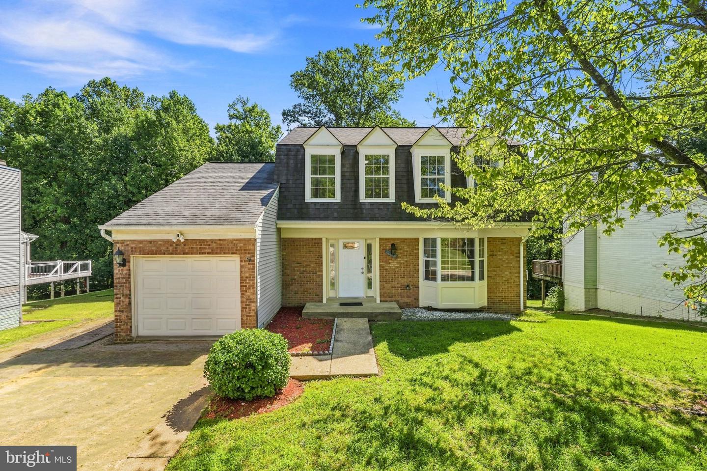 9514 Fox Run Dr Property Photo 2