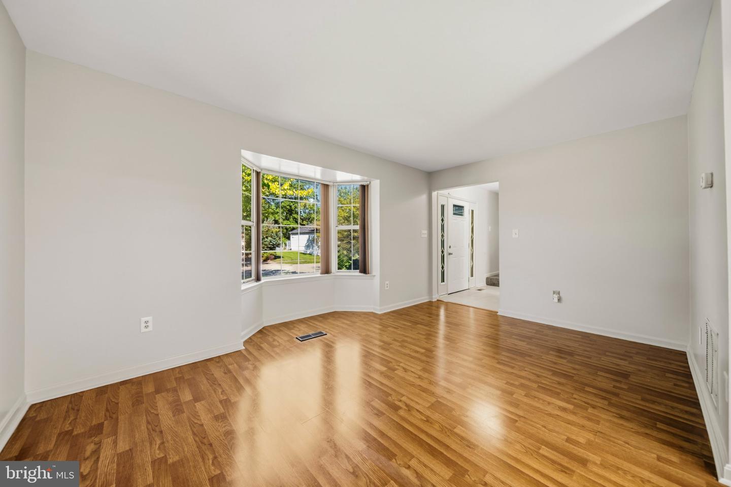 9514 Fox Run Dr Property Photo 6
