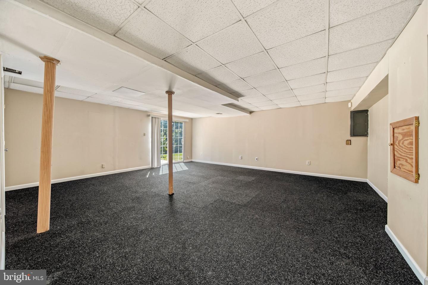 9514 Fox Run Dr Property Photo 30
