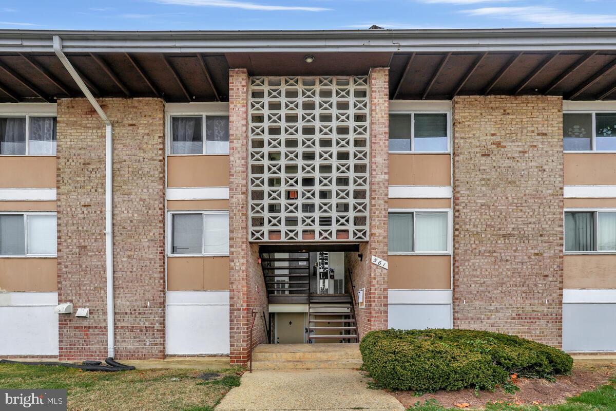 561 Wilson Bridge Dr #b1 Property Photo 1
