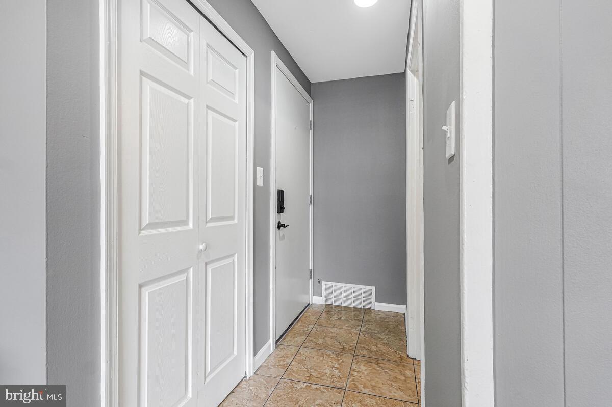 561 Wilson Bridge Dr #b1 Property Photo 6