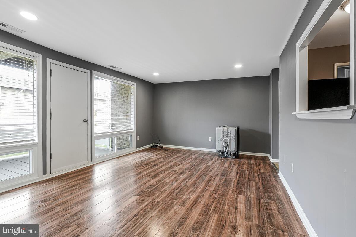 561 Wilson Bridge Dr #b1 Property Photo 8
