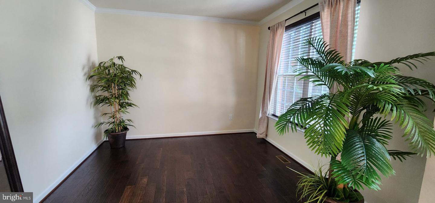 2810 Winterbourne Dr Property Photo 7