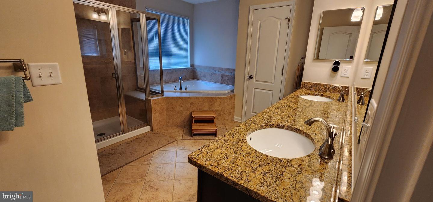 2810 Winterbourne Dr Property Photo 13