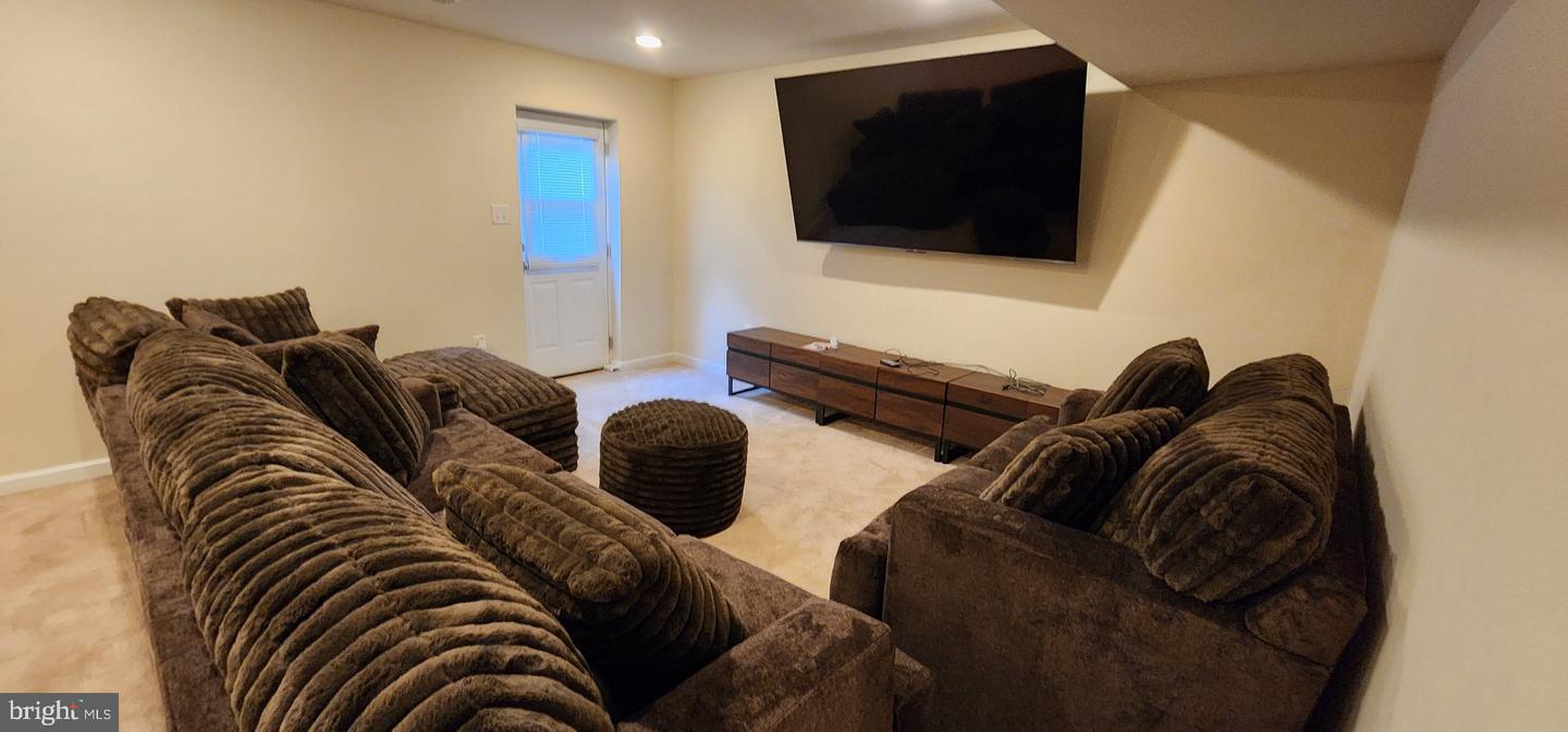 2810 Winterbourne Dr Property Photo 20