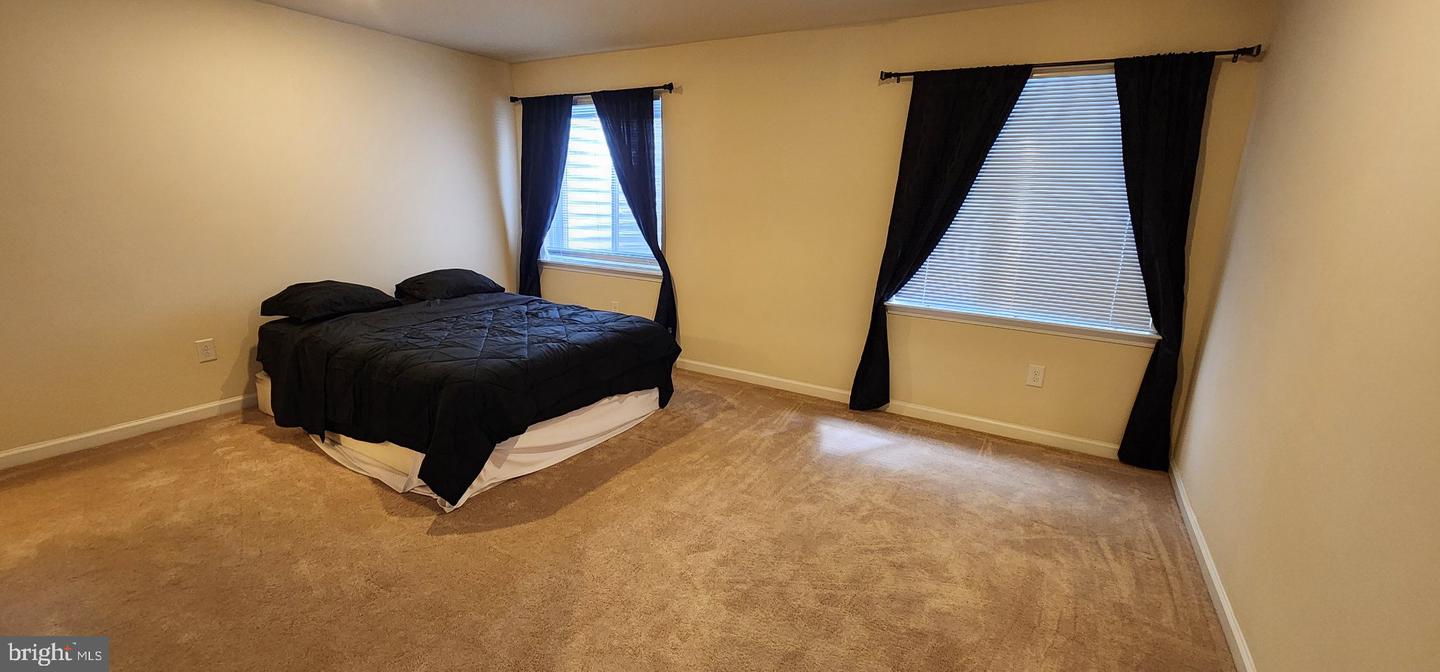 2810 Winterbourne Dr Property Photo 21