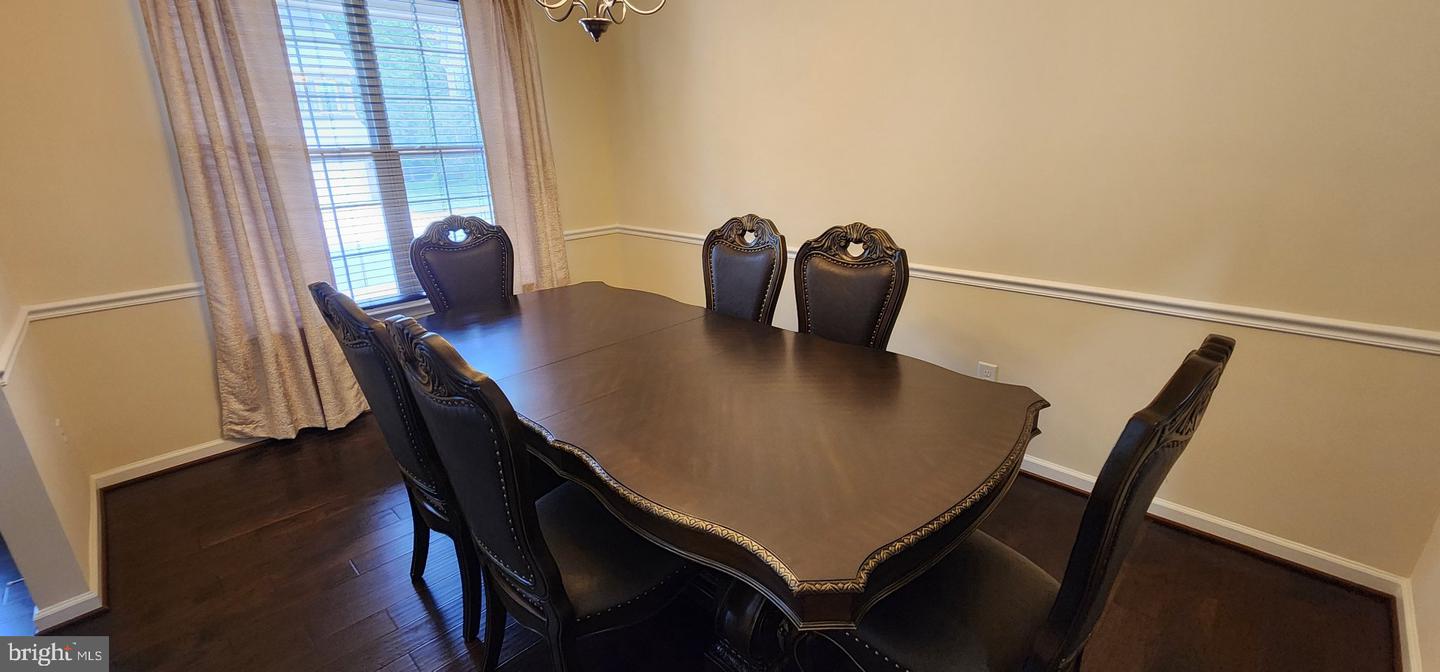 2810 Winterbourne Dr Property Photo 25
