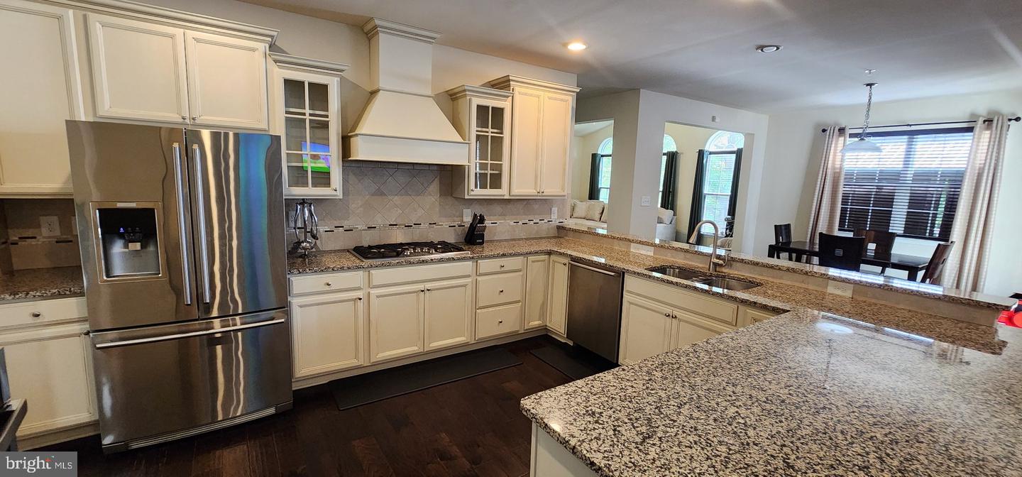 2810 Winterbourne Dr Property Photo 26