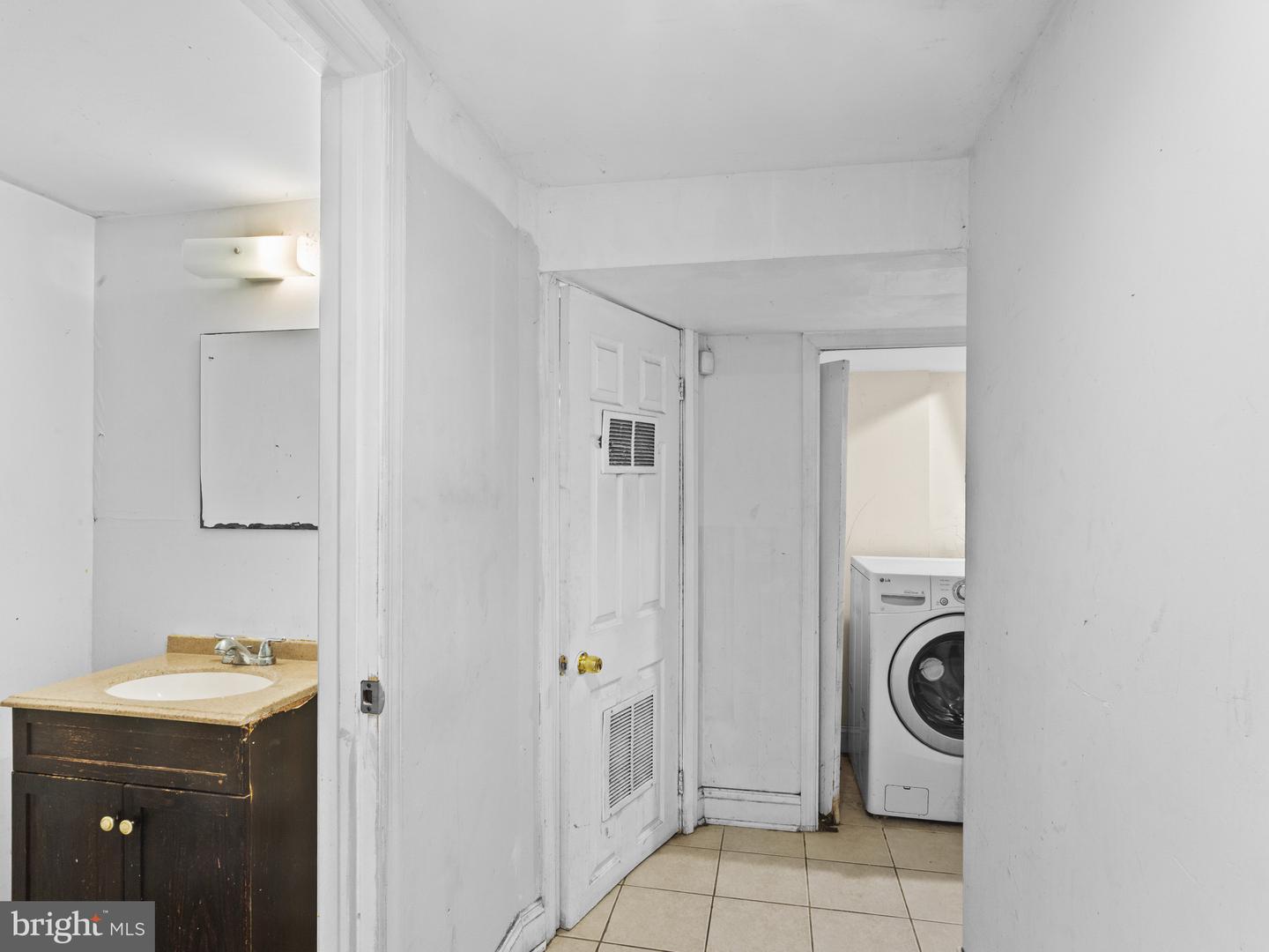 5300 59th Ave Property Photo 17
