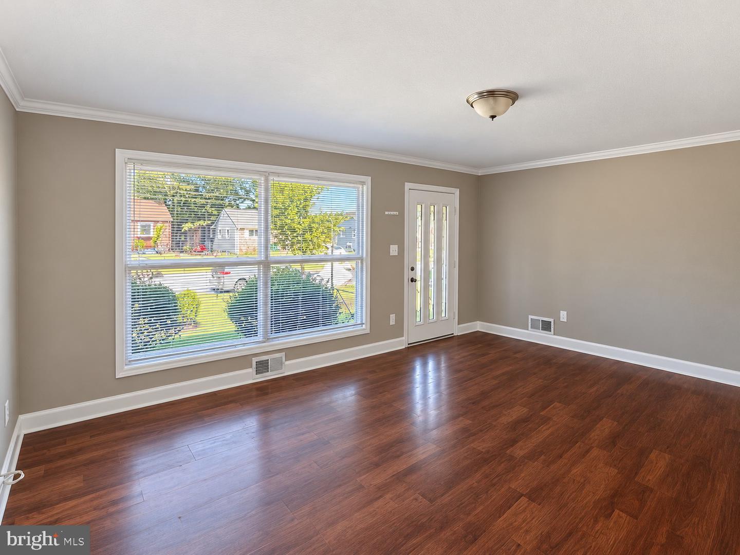 2013 Van Buren St Property Photo 2