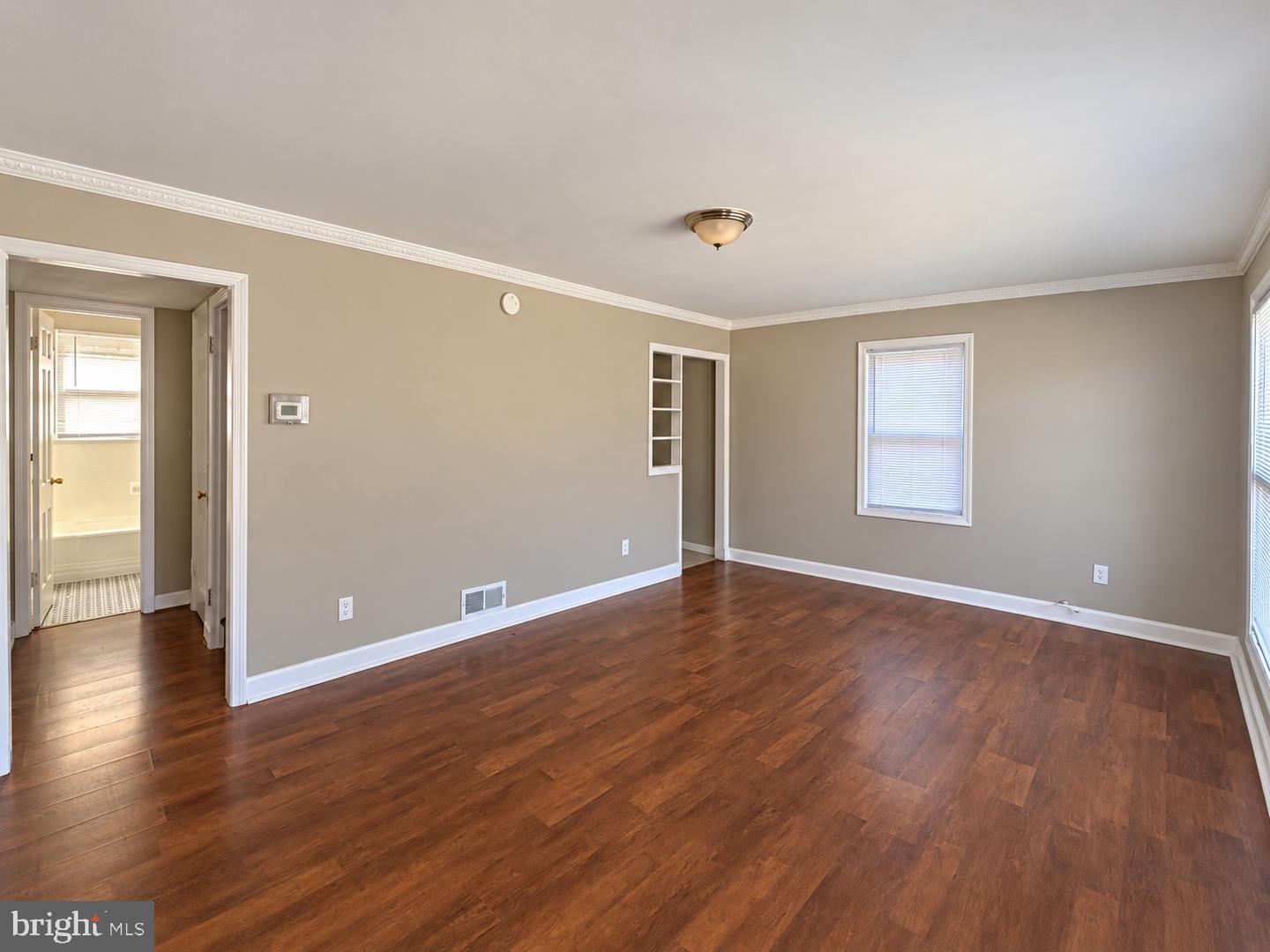 2013 Van Buren St Property Photo 3