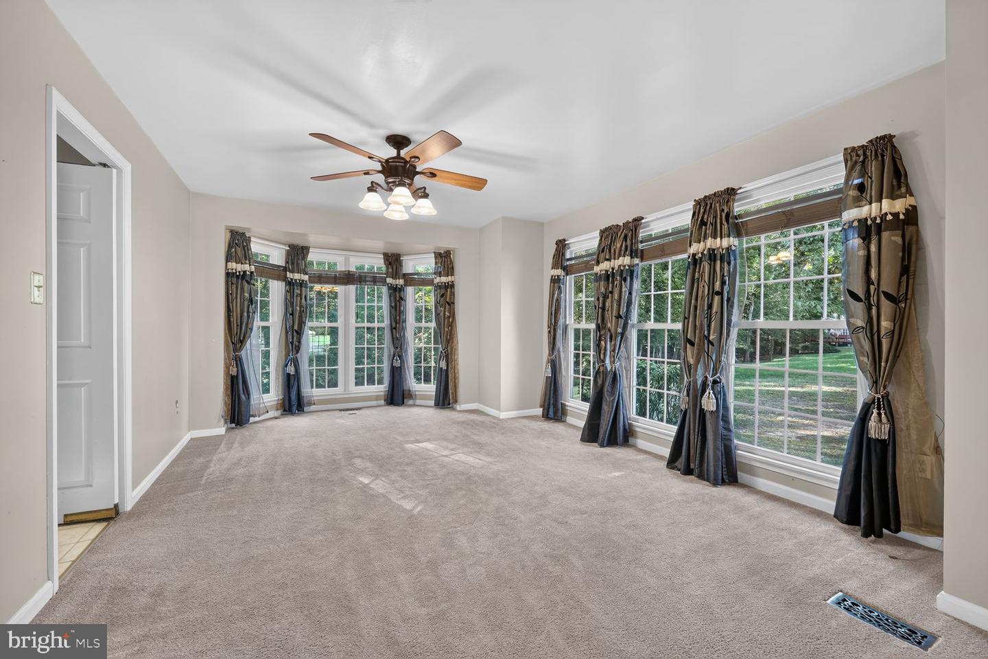 7407 Lake Glen Property Photo 7