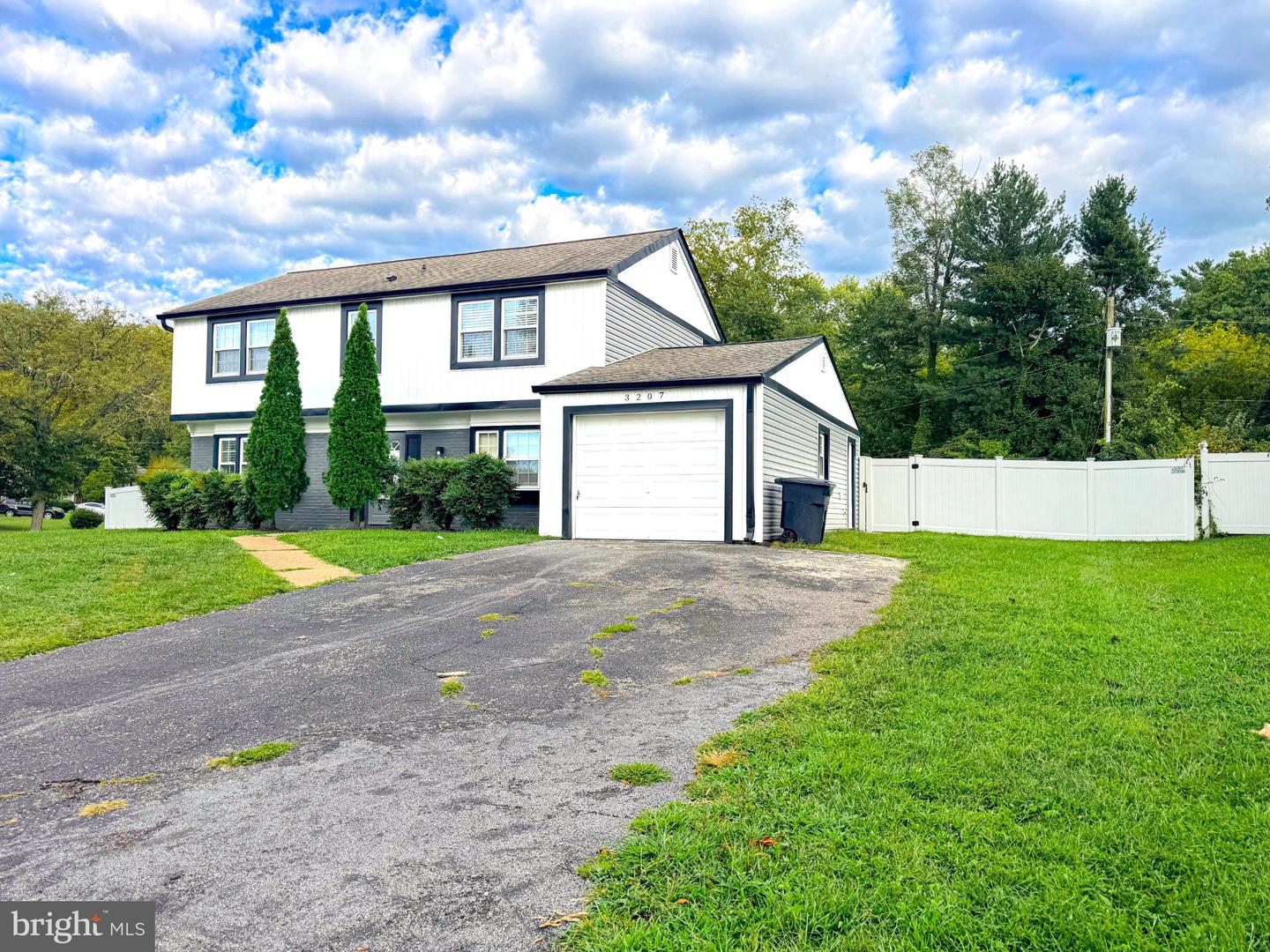 3207 Superior Ln Property Photo 4