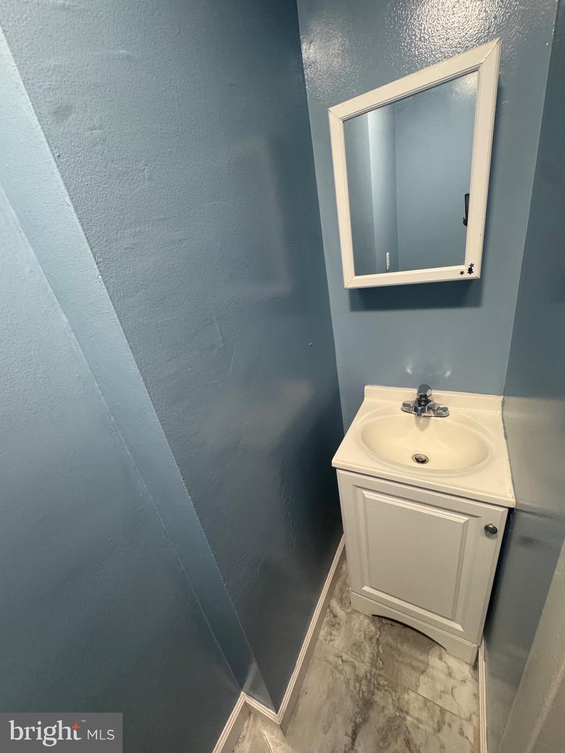 3525 Manor Wood Dr Property Photo 7