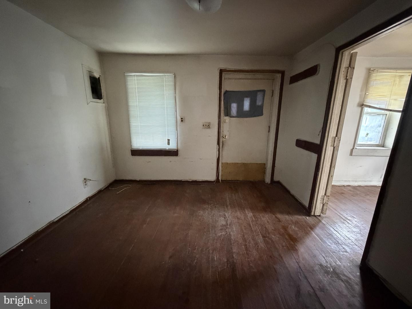 1312 Eli Pl Property Photo 3