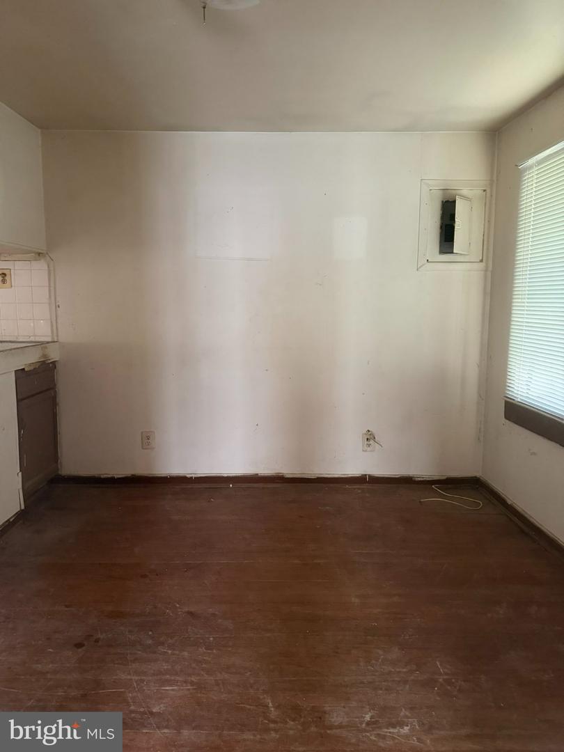 1312 Eli Pl Property Photo 7