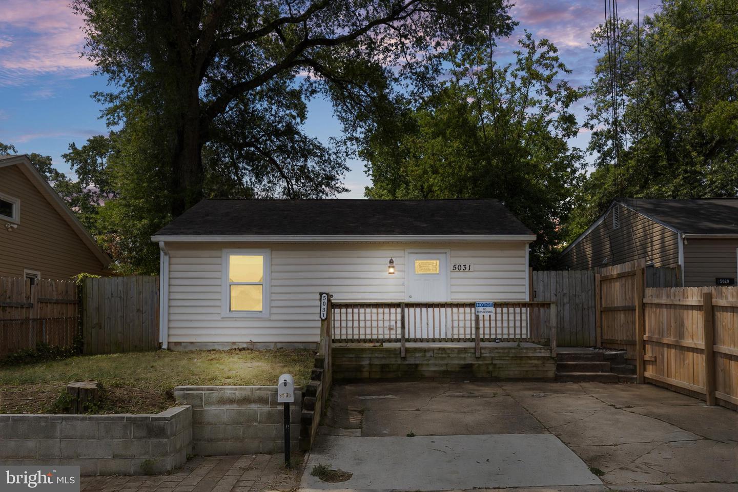 5031 EMO ST Property Photo 1