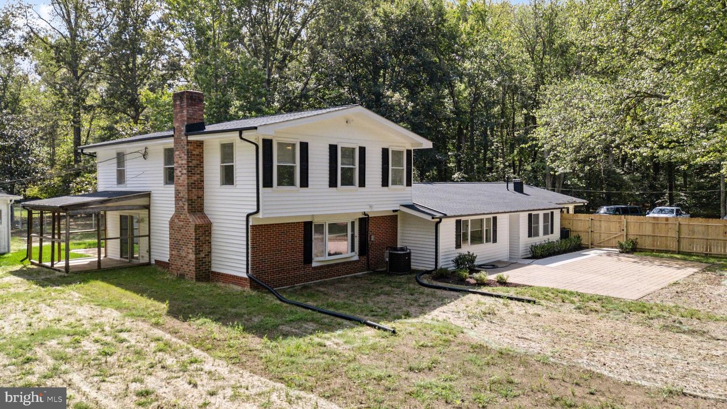 17705 Queen Anne Rd Property Photo 1