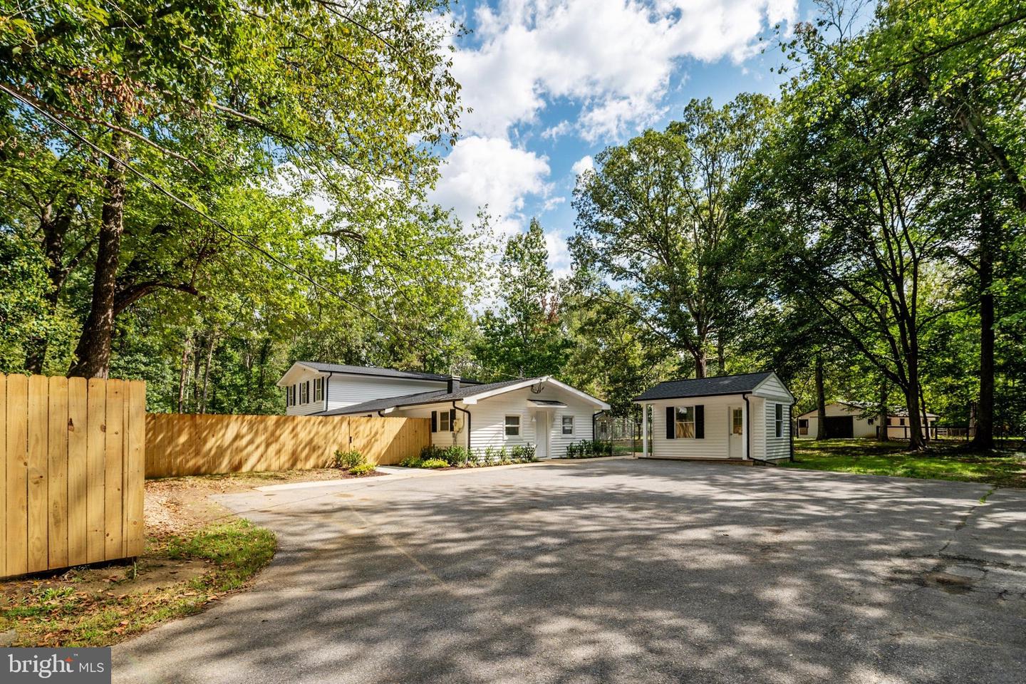 17705 Queen Anne Rd Property Photo 3