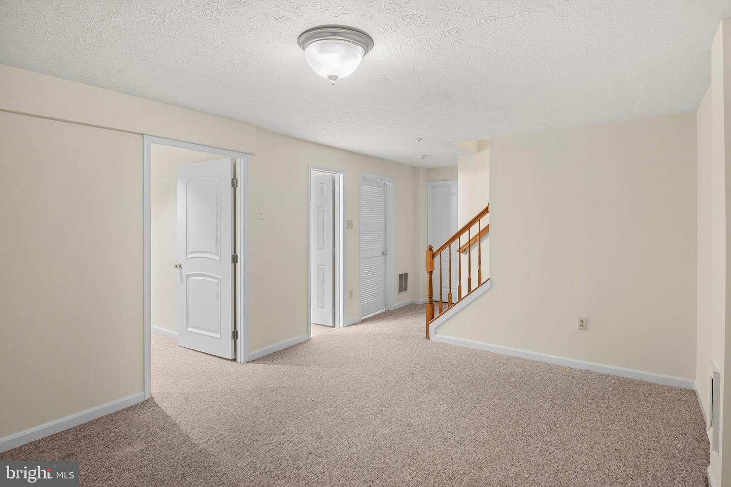 6035 Grenfell Loop Property Photo 20