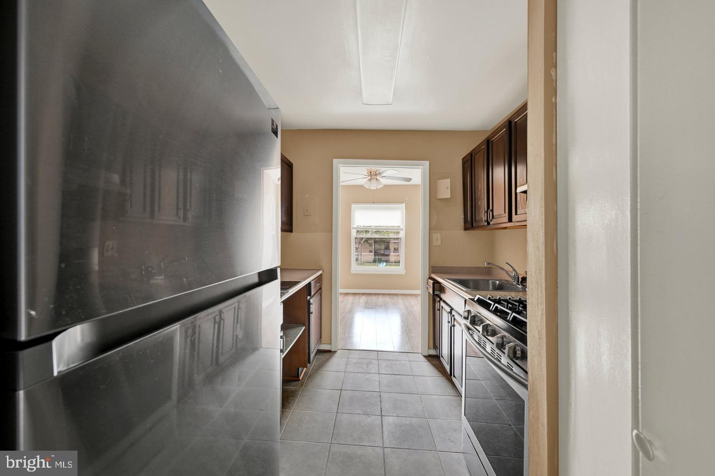 3841 Saint Barnabas #201 Property Photo 4
