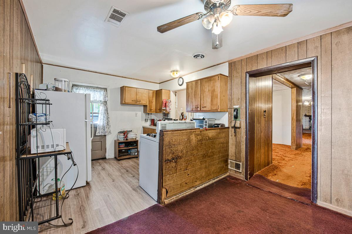 7105 Giddings Dr Property Photo 10
