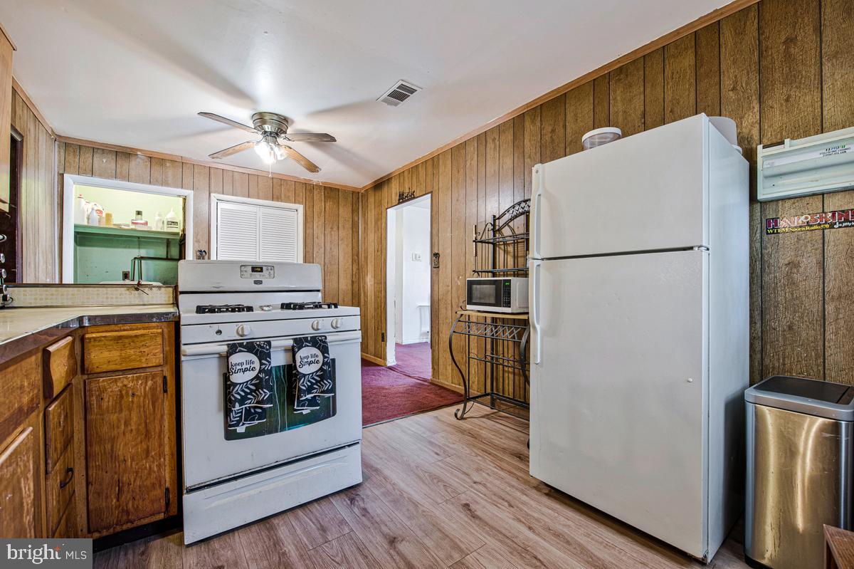 7105 Giddings Dr Property Photo 14