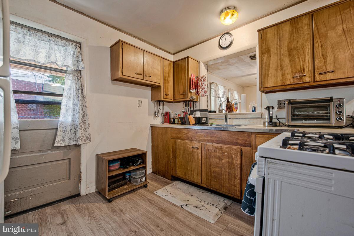 7105 Giddings Dr Property Photo 16