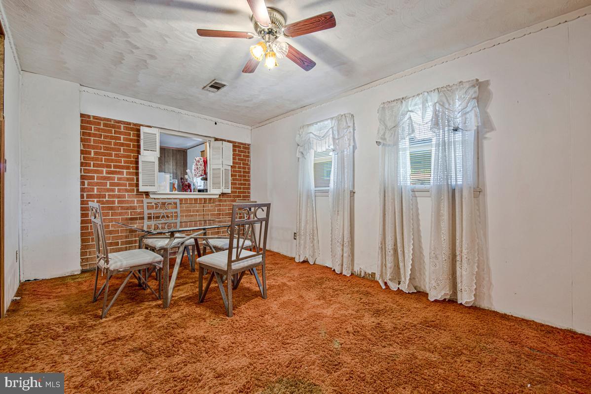 7105 Giddings Dr Property Photo 18