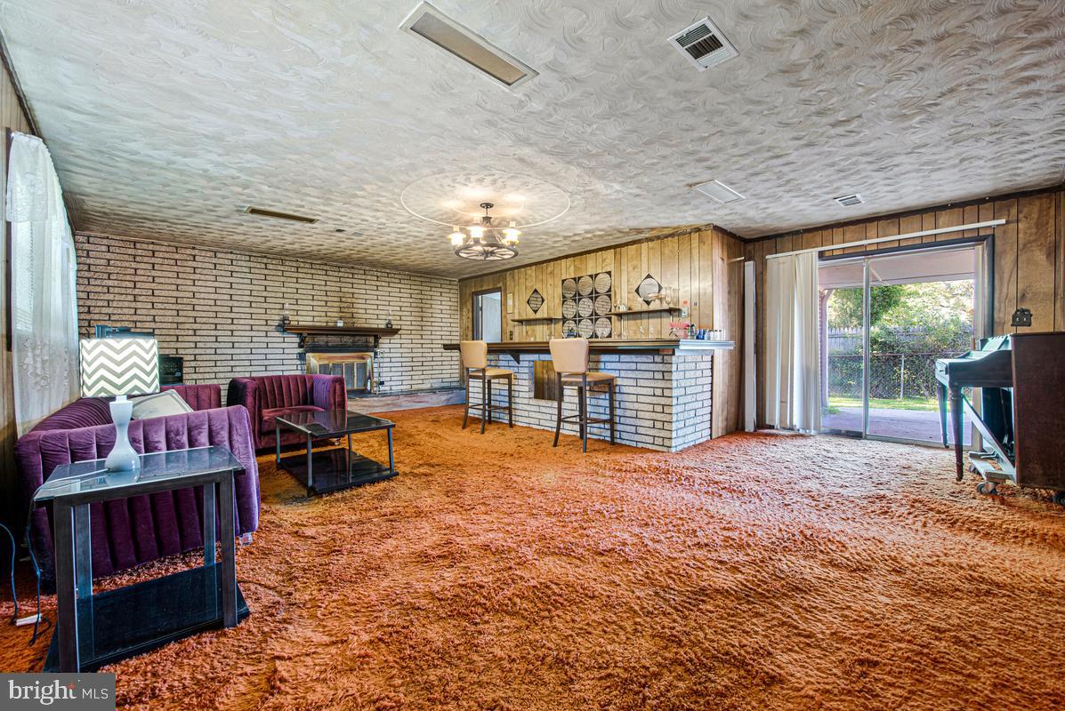 7105 Giddings Dr Property Photo 19