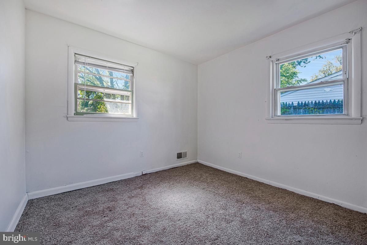 7105 Giddings Dr Property Photo 27