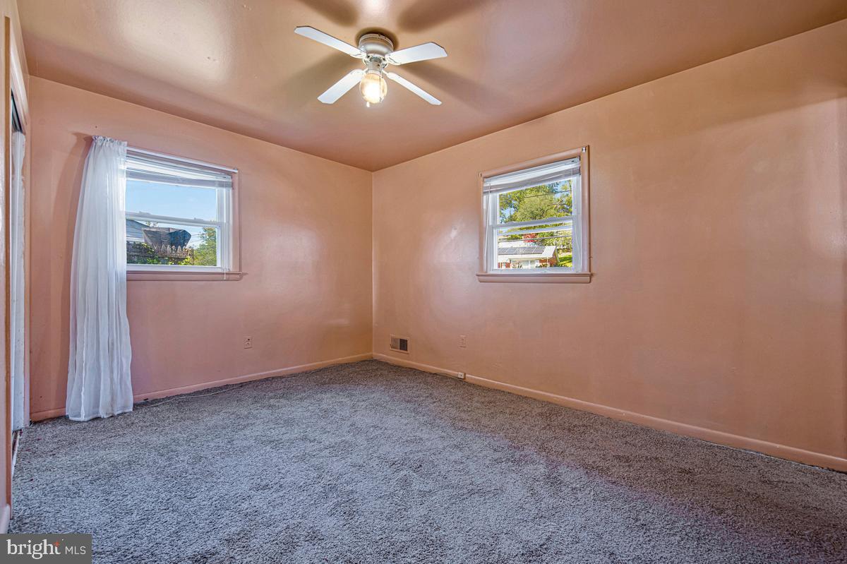 7105 Giddings Dr Property Photo 30