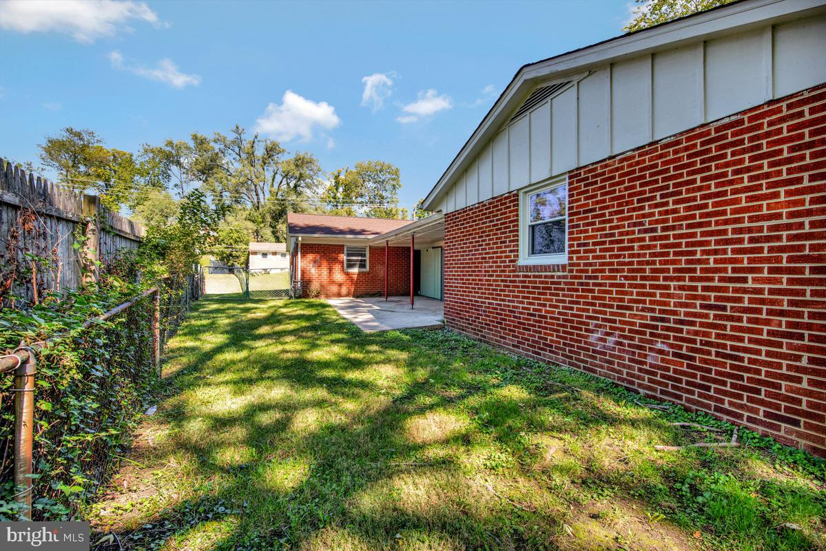 7105 Giddings Dr Property Photo 37