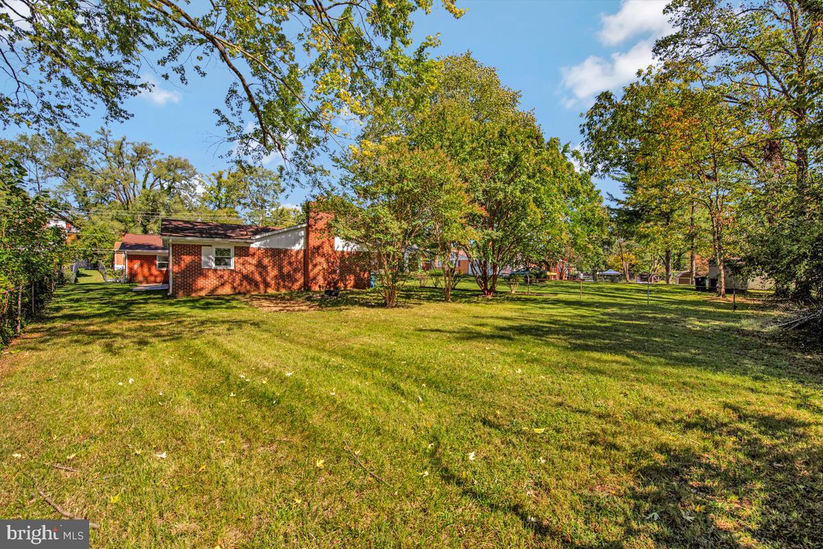 7105 Giddings Dr Property Photo 38
