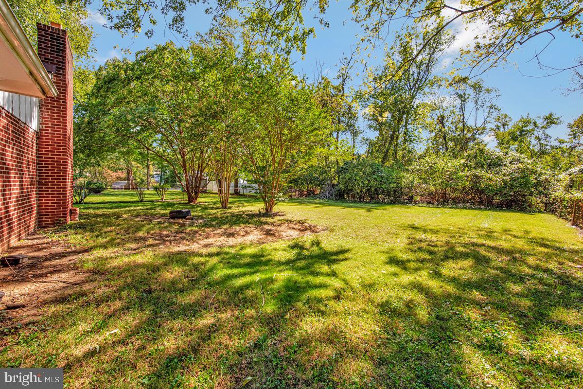 7105 Giddings Dr Property Photo 39