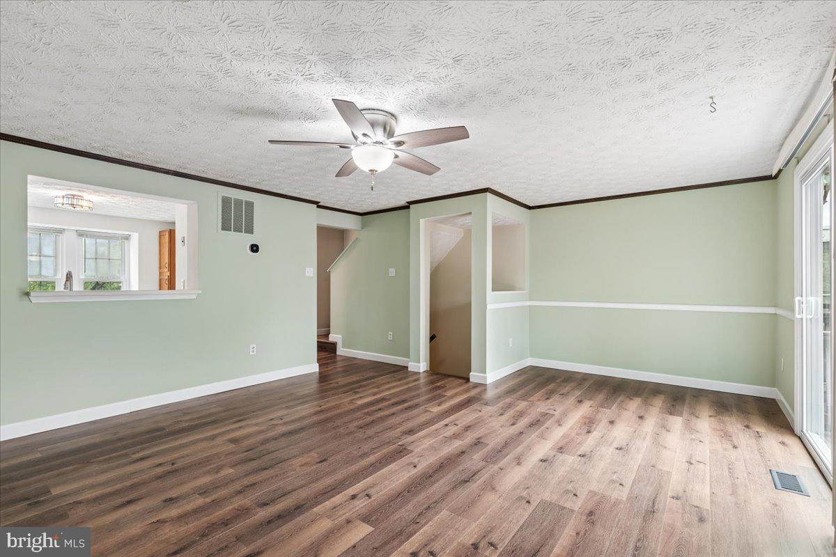 15412 N Oak Ct Property Photo 7